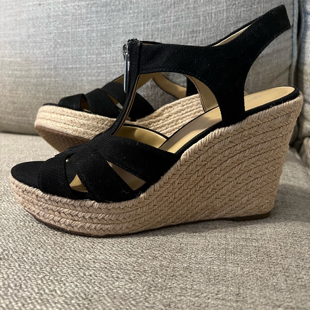 Michael Kors Black Espadrille Wedges Zip Up– Size 8.5 – Like New - Picture 3 of 9